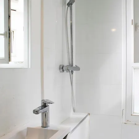 Charming T2 Near Montmartre Appartamento
